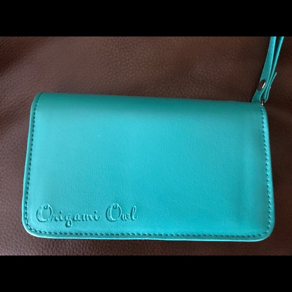 Origami Owl Handbags - Origami Owl Wallet Wristlet ~ New! Fits phone